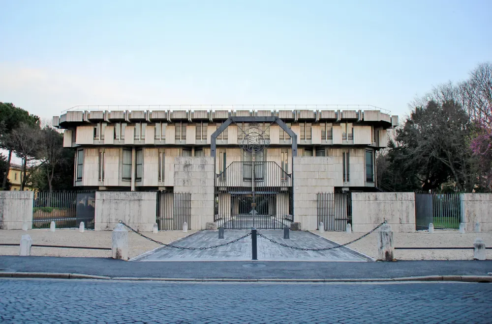 Ambasciata britannica nuova architettura brutalista
