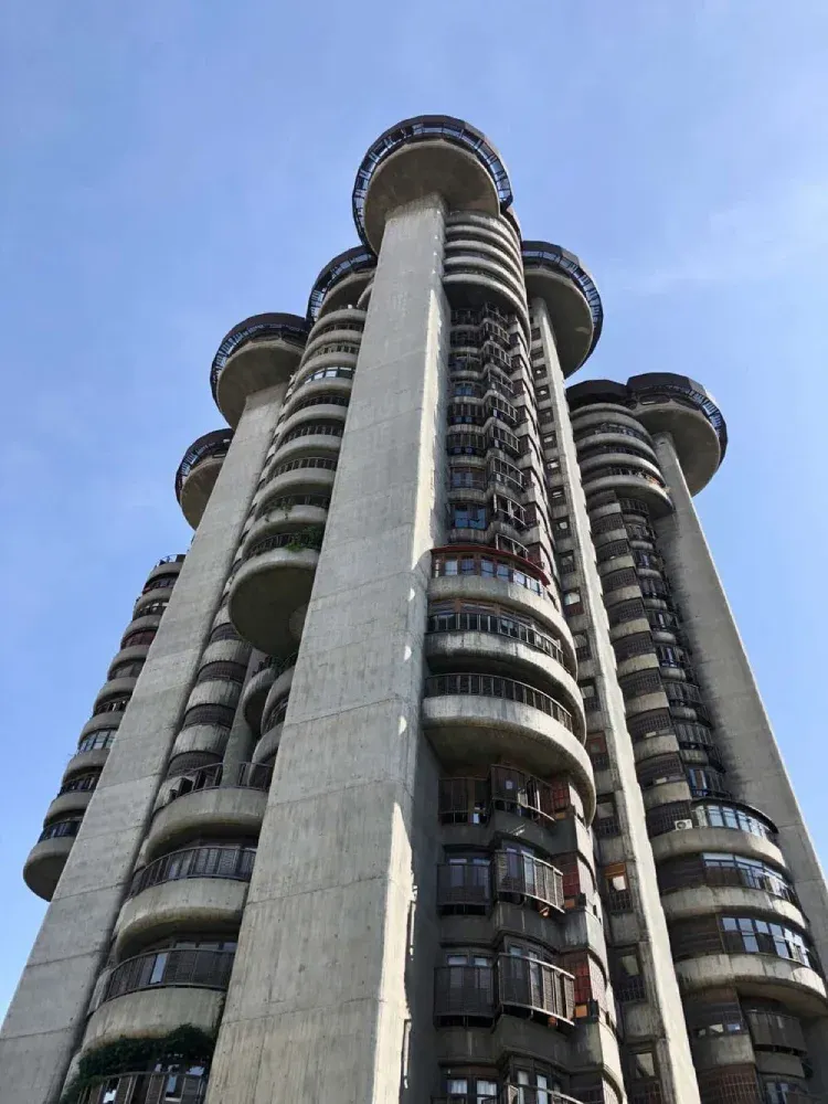 Torres Blancas , Madryt