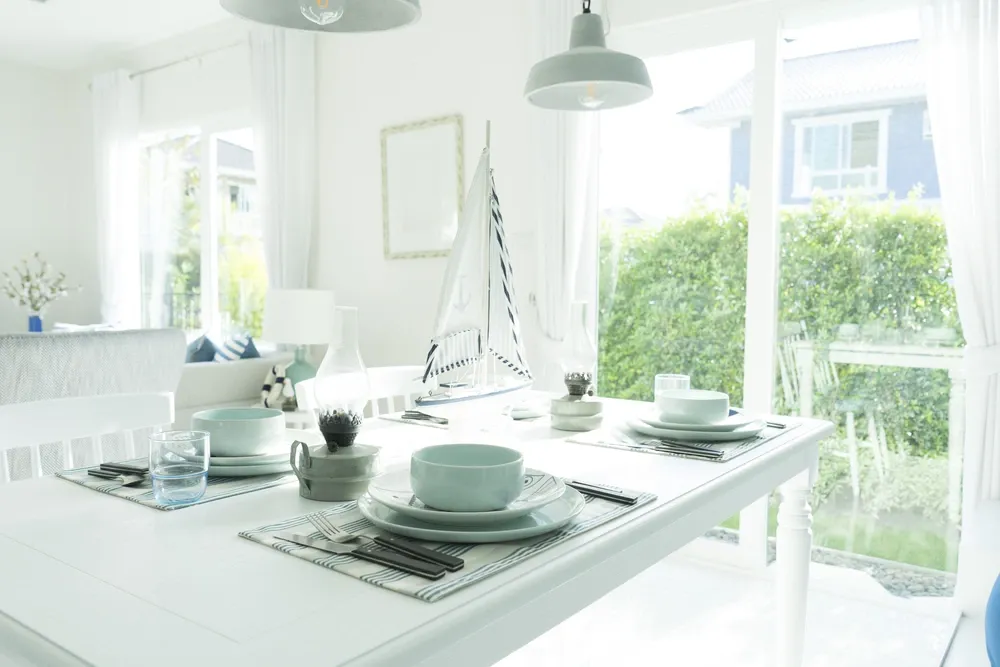 beach style dining table at home