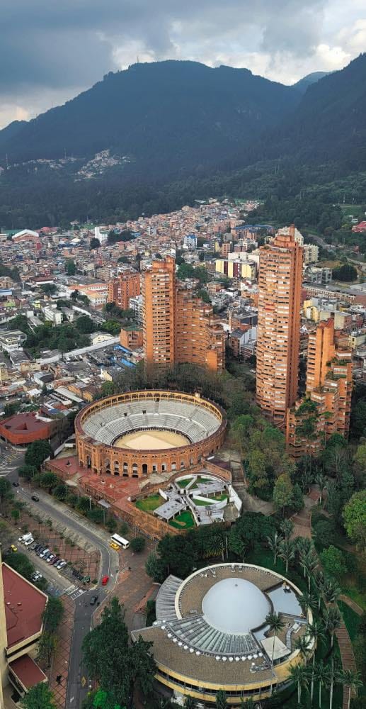 torres parque en bogotá, edificios famosos colombianos