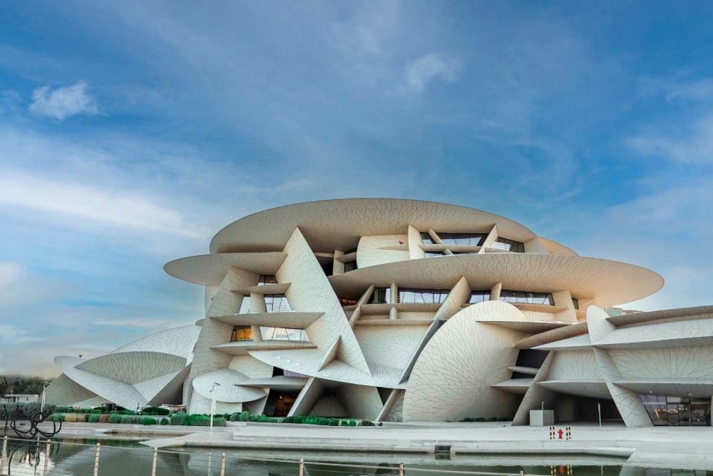 edificio museo nacional qatar. arquitectos famosos: jean nouvel