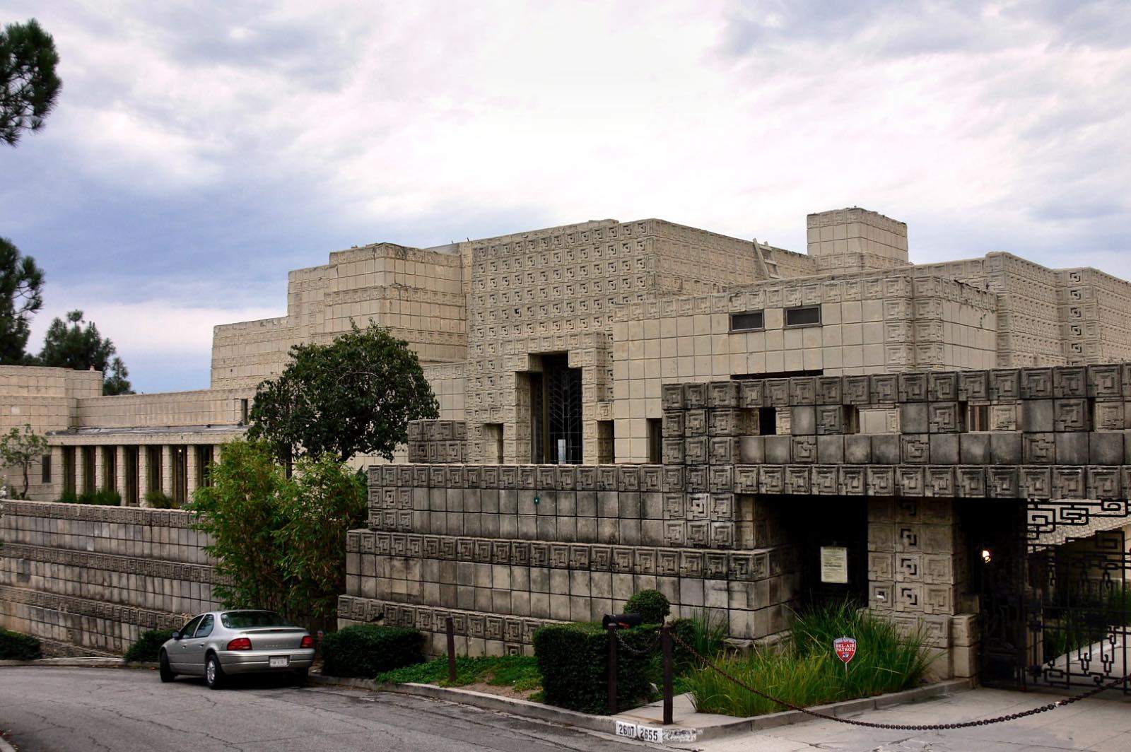 Les œuvres de Frank Lloyd Wright : Ennis House, Los Angeles. 
