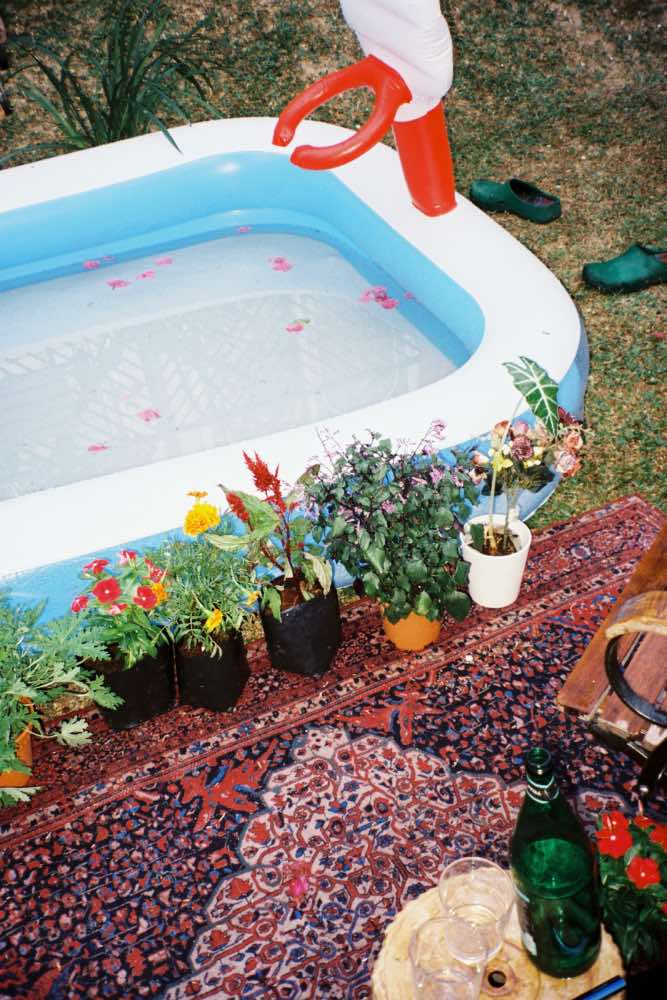 pileta de lona para niños. casas con piletas