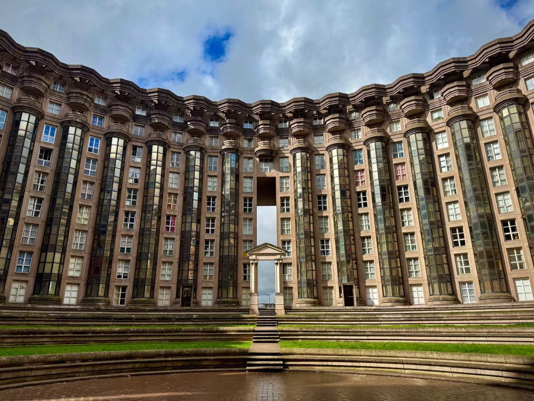 obras de Ricardo Bofill: Espaces d’Abraxas, en Noisy-le-Grand, París