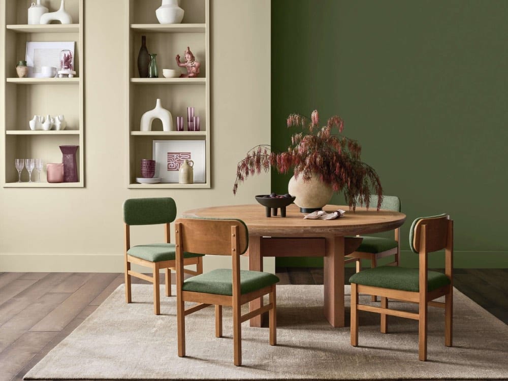 colores del año 2026 en decoración, khaki