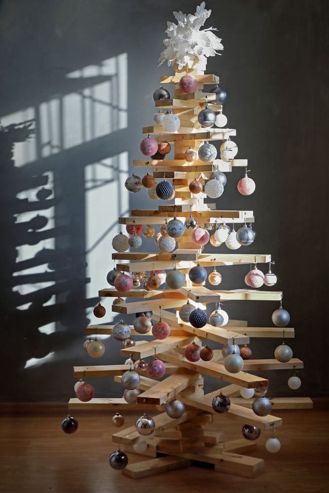 alternative christmas tree idea made from wooden planks