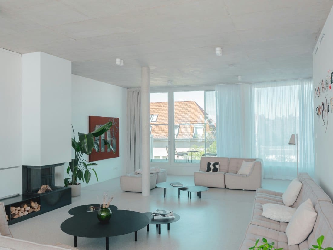 diseño de interiores minimalista, sala de estar. glosario de decoracion