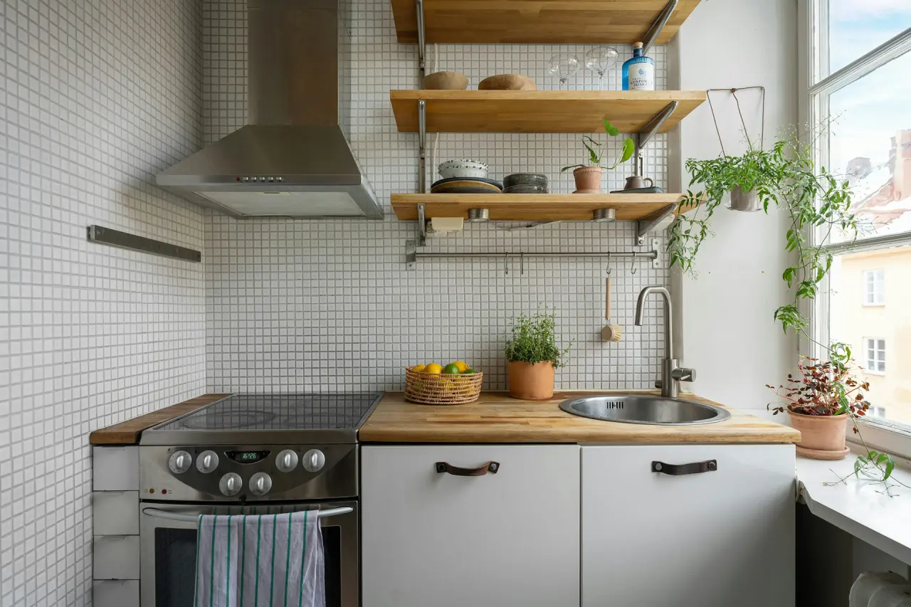 Best furniture for a small apartment, kitchen with open shelving and light-colored palette