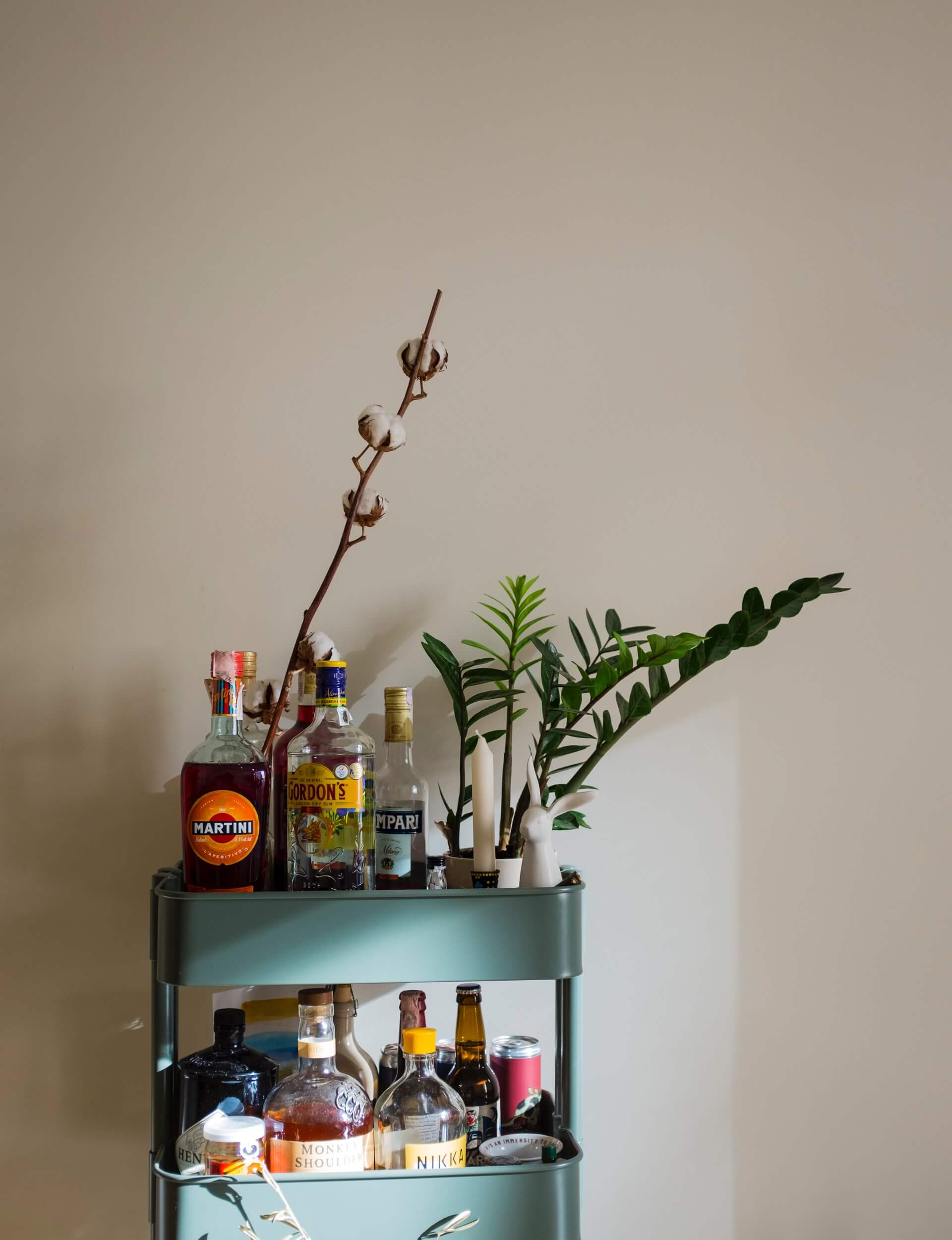 How to Set up a Home Bar That Will Impress Your Friends
