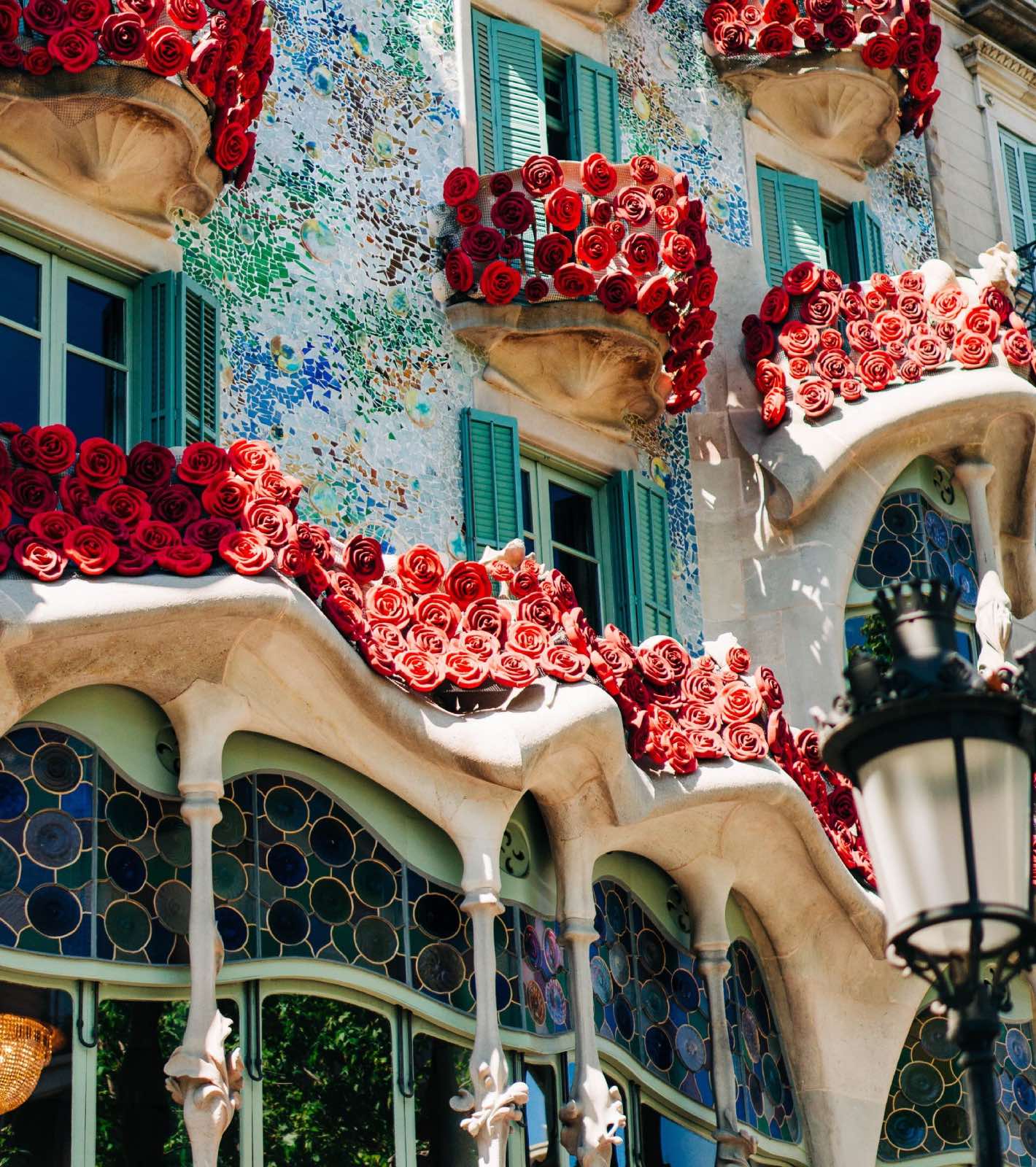 casa batlló en barcelona, arquitectura modernista gaudí