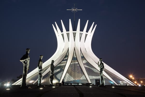 Projetos de Oscar Niemeyer que transformaram a arquitetura brasileira